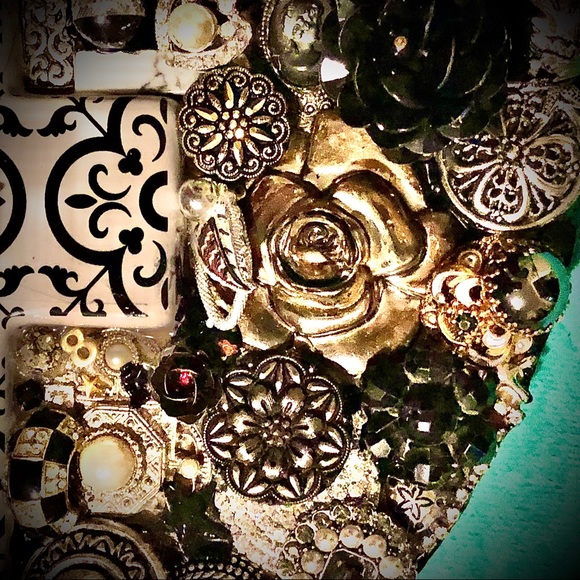 FAITH is BLACK & WHITE - Picture 5 of 6